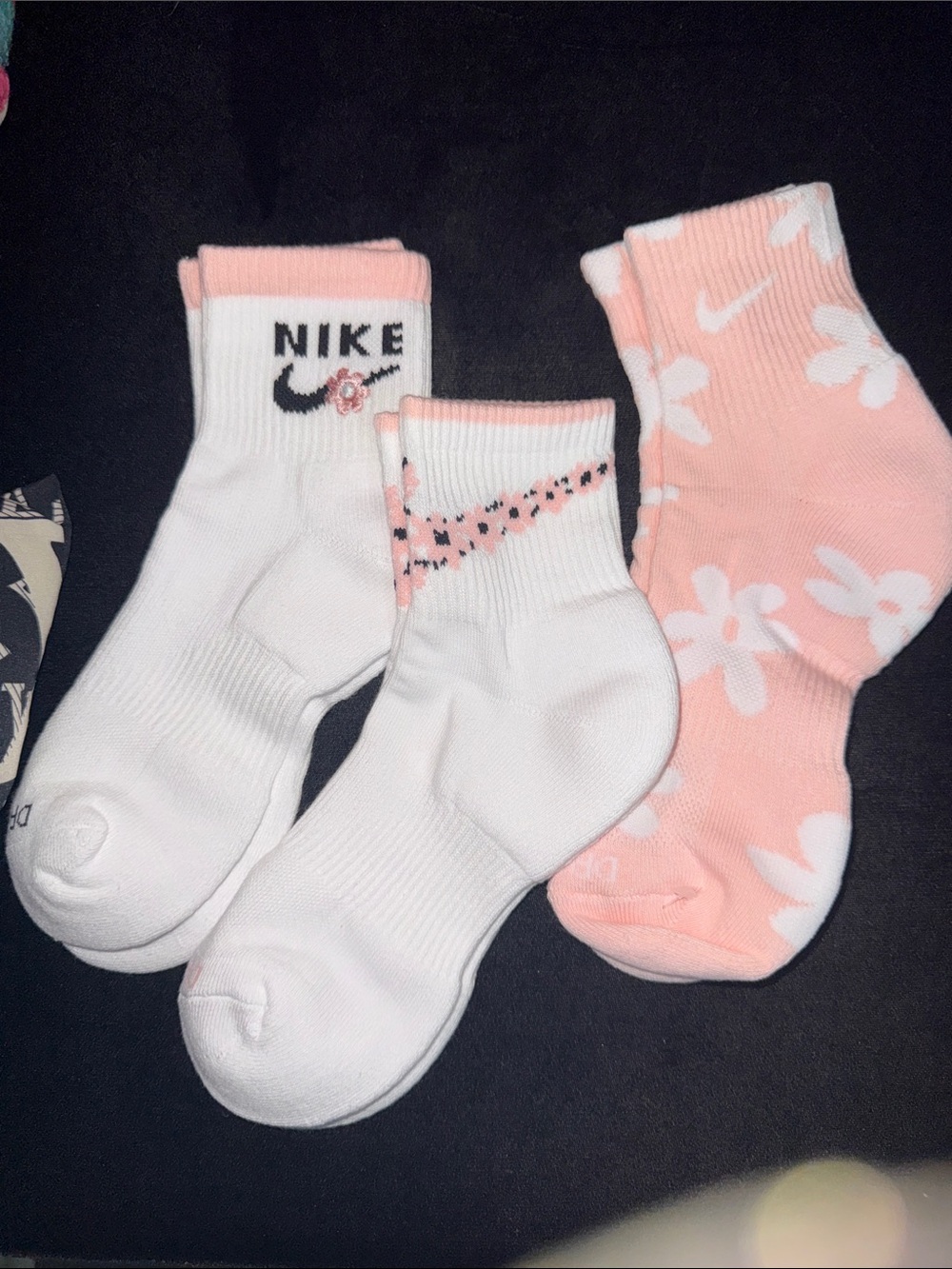 Nike women’s White & Pink Floral Ankle Socks - 3 Pack